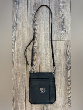 GUESS EST 1981 Black Crossbody Bag Small Zip Purse Adjustable Strap